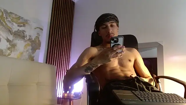 rafael stone online show from 02.05.25