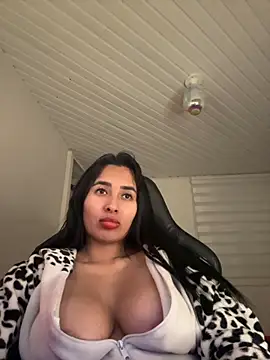 Snapshot of Anily_Lovely chatting on 09.29.25 Anily Lovely online show from 09.29.25