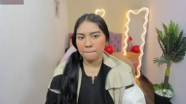 kendra tay online show from 02.21.25