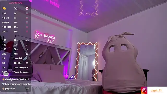 Daphnne tay online show from 02.19.25