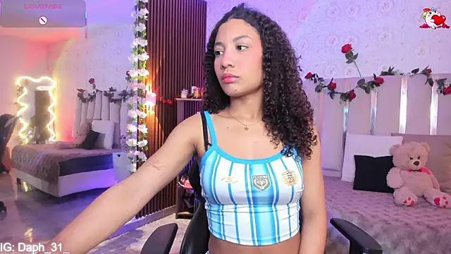 Daphnne tay online show from 03.18.26