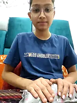 Snapshot of Aleena_Rai chatting on 12.24.24 Aleena Rai online show from 12.24.24