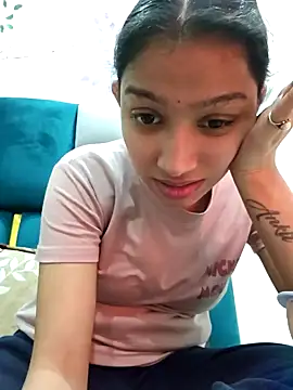 Snapshot of Aleena_Rai chatting on 01.07.25 Aleena Rai online show from 01.07.25