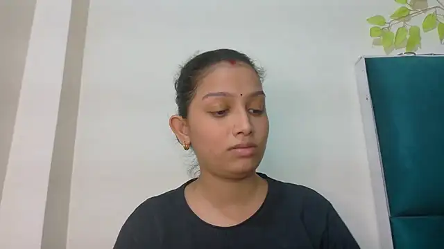 Snapshot of Aleena_Rai chatting on 09.25.25 Aleena Rai online show from 09.25.25