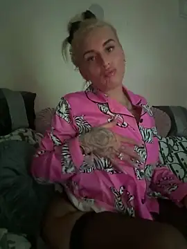 Snapshot of Barbie_26 chatting on 12.07.24 Barbie 26 online show from 12.07.24