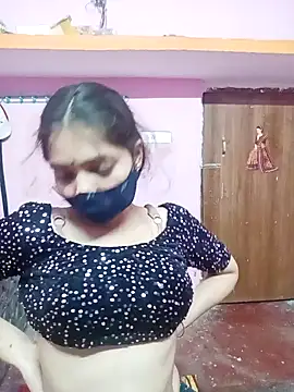 Snapshot of Cute-Simmi chatting on 01.01.25 Cute-Simmi online show from 01.01.25