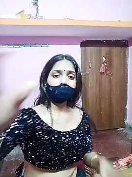 Snapshot of Cute-Simmi chatting on 01.05.25 Cute-Simmi online show from 01.05.25