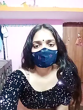 Snapshot of Cute-Simmi chatting on 01.07.25 Cute-Simmi online show from 01.07.25