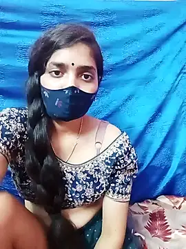 Snapshot of Cute-Simmi chatting on 01.28.25 Cute-Simmi online show from 01.28.25