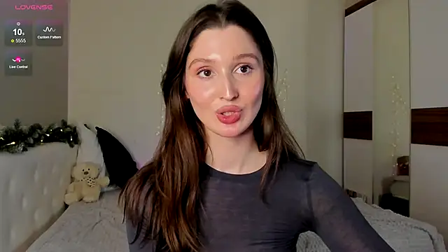 Snapshot of tender_babyy chatting on 12.20.24 tender babyy online show from 12.20.24