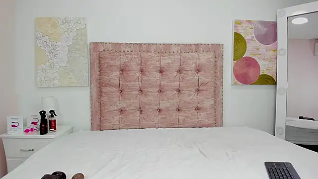 HayleyMarshall  online show from 12.13.24