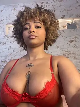 Snapshot of pamela_west chatting on 10.24.25 pamela west online show from 10.24.25