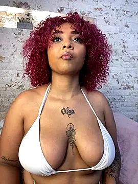 Snapshot of pamela_west chatting on 11.01.25 pamela west online show from 11.01.25