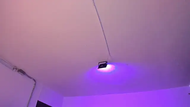 Amy Kiitty  online show from 12.20.25