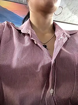 Amy Kiitty  online show from 04.30.26