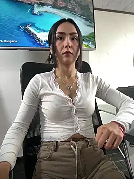 Amy Kiitty  online show from 05.15.26