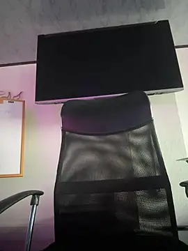 Amy Kiitty  online show from 05.26.26