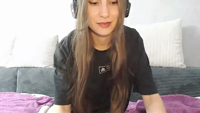 viviandaimond1 online show from 10.30.25