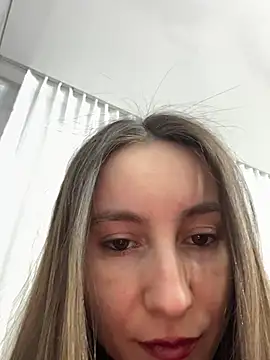 Snapshot of viviandaimond1 chatting on 02.14.26 viviandaimond1 online show from 02.14.26