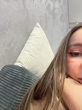 Snapshot of viviandaimond1 chatting on 02.16.26 viviandaimond1 online show from 02.16.26