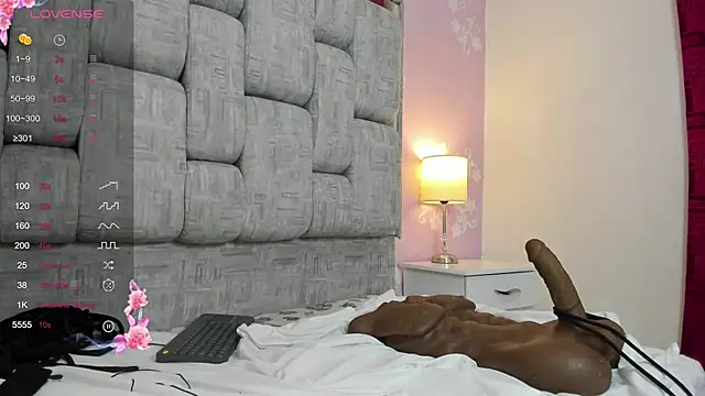 Snapshot of KarinaSimonz chatting on 03.15.25 KarinaSimonz online show from 03.15.25