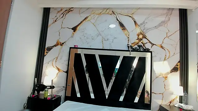 Snapshot of KarinaSimonz chatting on 09.11.25 KarinaSimonz online show from 09.11.25