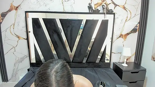 Snapshot of KarinaSimonz chatting on 10.05.25 KarinaSimonz online show from 10.05.25