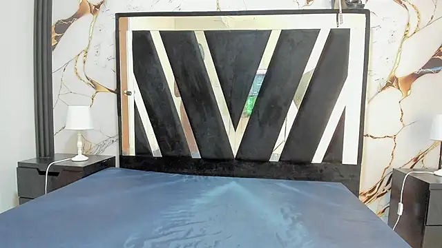 Snapshot of KarinaSimonz chatting on 10.12.25 KarinaSimonz online show from 10.12.25