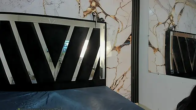 Snapshot of KarinaSimonz chatting on 10.17.25 KarinaSimonz online show from 10.17.25