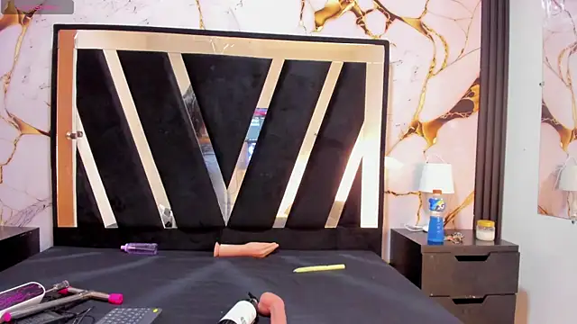 KarinaSimonz online show from 01.13.26