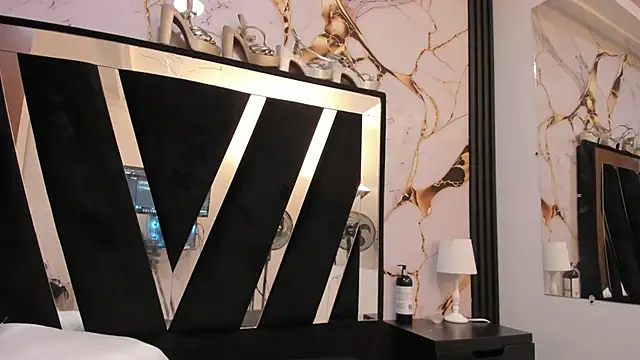 KarinaSimonz online show from 02.12.26