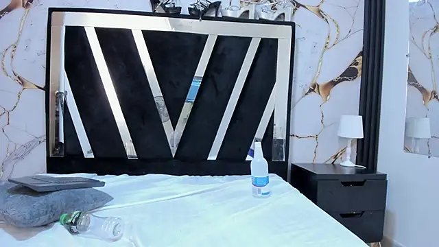 KarinaSimonz online show from 02.19.26