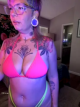 GoldieBakeman online show from 09.26.25