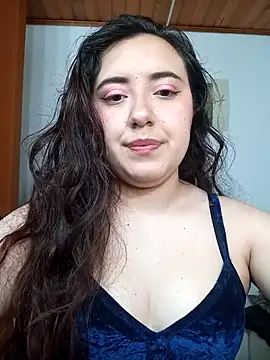 Emi chik online show from 10.29.25