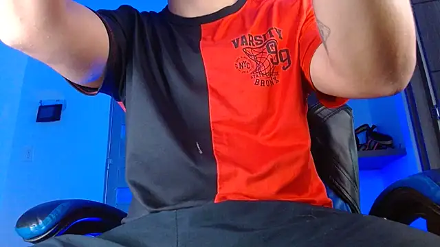 Snapshot of SexyBoy-Bigclit chatting on 06.09.26 SexyBoy-Bigclit online show from 06.09.26