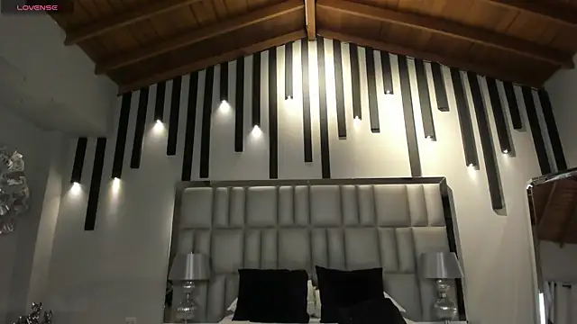 KatieNolan 1 online show from 11.14.25