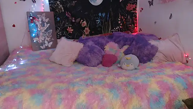 Emillyy m online show from 04.22.26