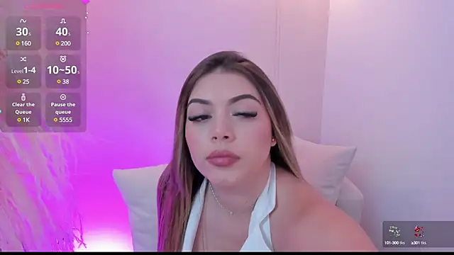 thaliafox  online show from 01.21.25