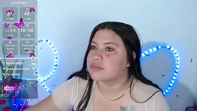 Snapshot of April_sexycurvi chatting on 03.13.25 April sexycurvi online show from 03.13.25