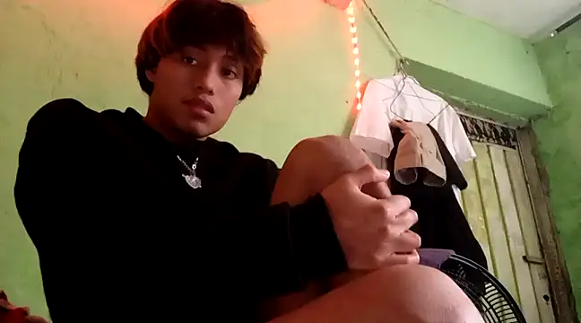 Snapshot of ruygw chatting on 01.25.25 ruygw online show from 01.25.25