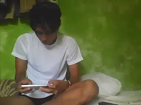 Snapshot of ruygw chatting on 02.22.25 ruygw online show from 02.22.25