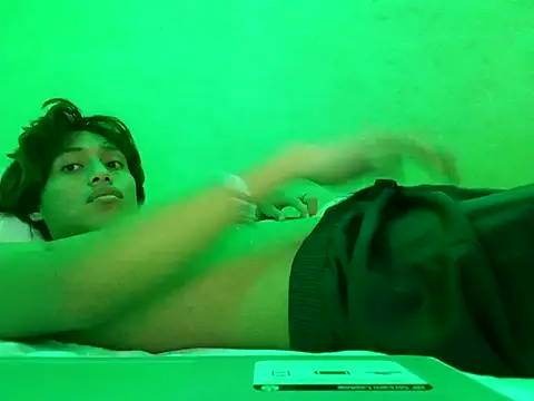 Snapshot of ruygw chatting on 02.28.25 ruygw online show from 02.28.25