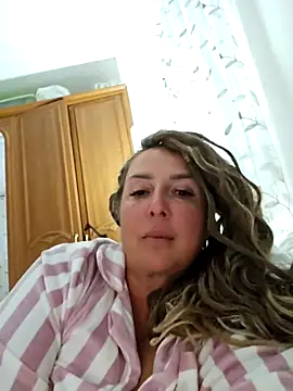 Snapshot of MariaRichi_ chatting on 09.29.25 MariaRichi  online show from 09.29.25