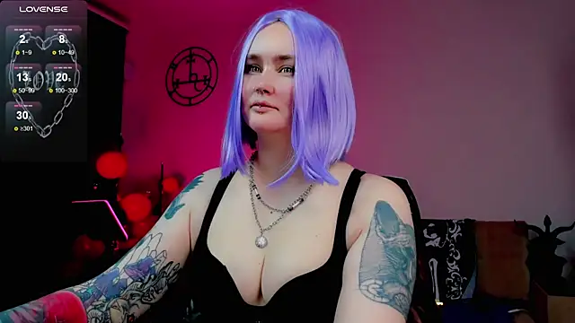 Emmybrightj  online show from 02.18.25