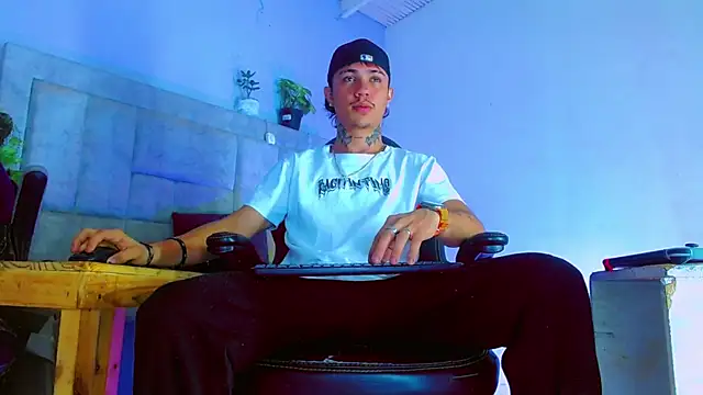 HannibalLester online show from 09.10.25