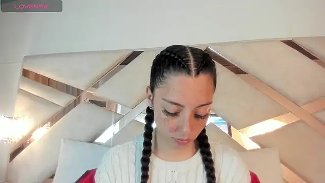 sadashi moon  online show from 02.19.25