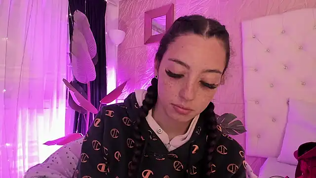 sadashi moon  online show from 03.20.25