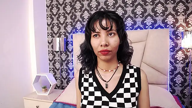 Akane Uwu online show from 03.07.25