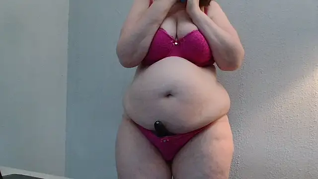 Snapshot of desiree1981 chatting on 07.15.26 desiree1981 online show from 07.15.26