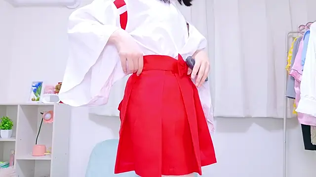 Snapshot of Yurie_ chatting on 01.05.25 Yurie  online show from 01.05.25